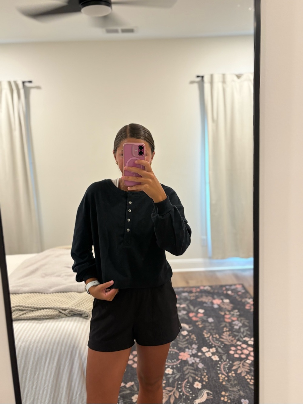 NWT Travis Matthew Casual Acquaintance in Black Size XS